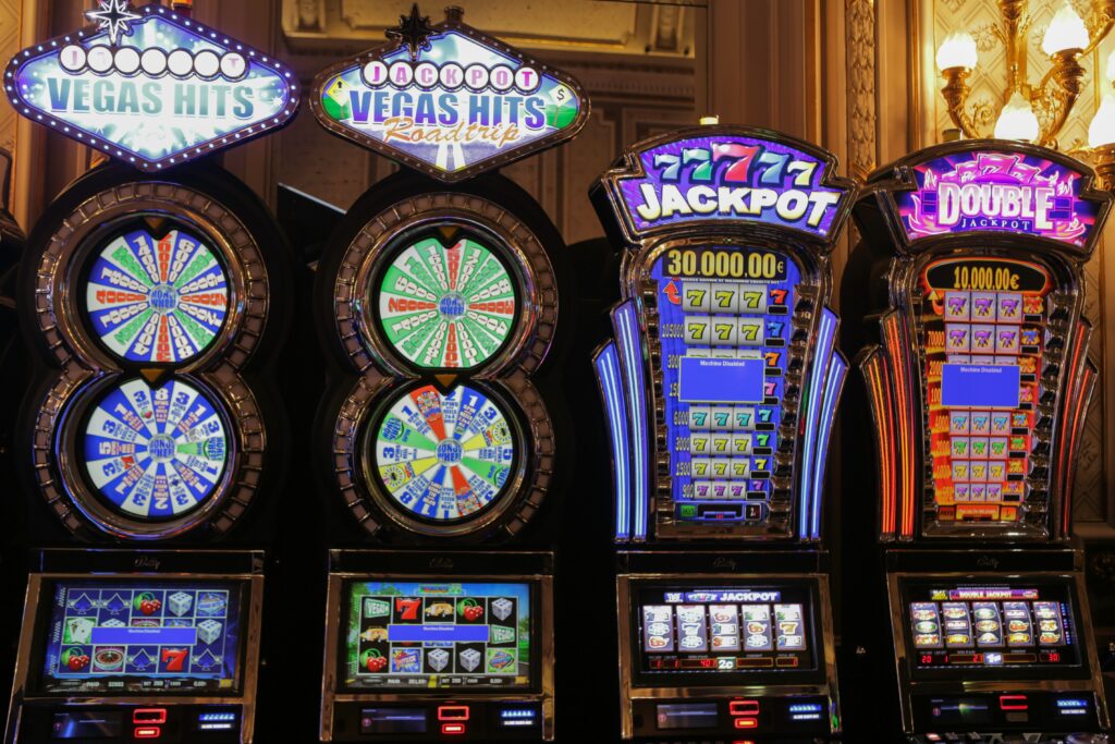 Spielautomaten in einem Casino