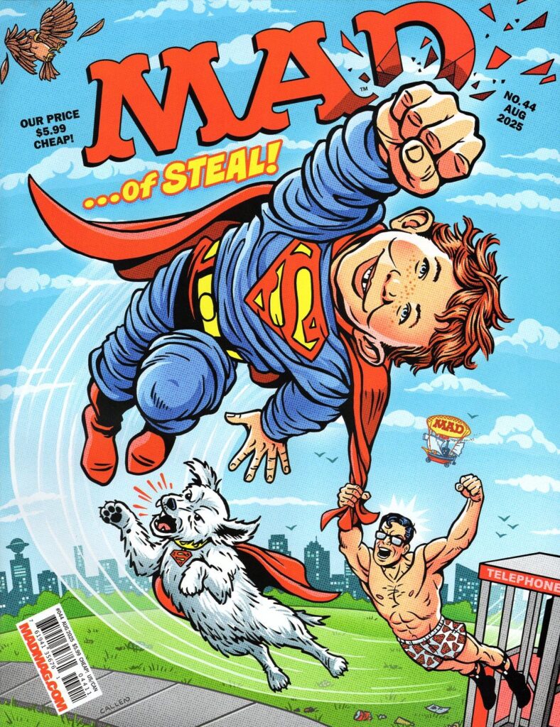 Parodistisches Cover der MAD Ausgabe Nr. 44 (August 2025) mit Alfred E. Neuman als fliegender Superman, begleitet von einem Superhund und einem halb entkleideten Clark Kent.