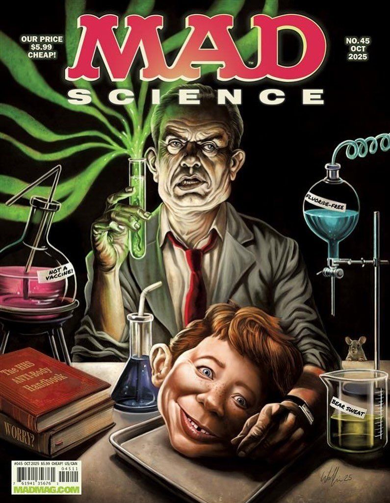 Cover von MAD Magazin Nr. 45: Illustration von Terry Wolfinger, inspiriert vom Horrorfilm Re-Animator. US-Politiker Robert F. Kennedy Jr. als verrückter Wissenschaftler mit Alfred E. Neumans Kopf auf dem Labortisch.