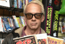 Porträt von Mort Todd, dem US-amerikanischen Comiczeichner und ehemaligen Cracked-Chefredakteur (1961–2025).